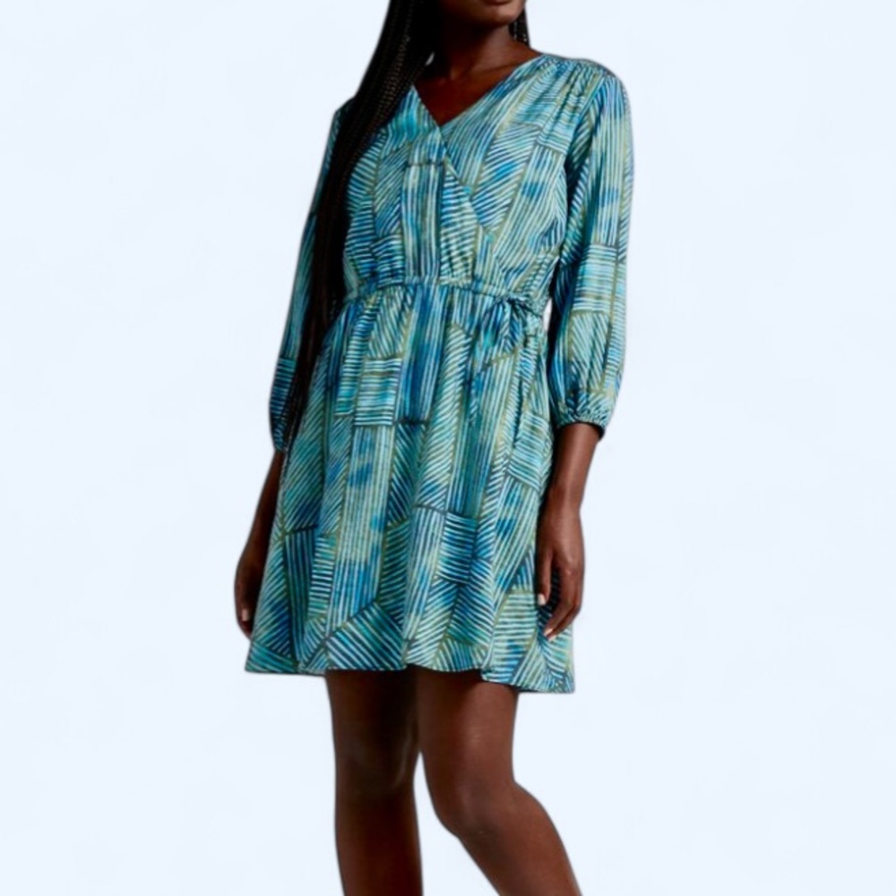 Time and Tru Chevron Blue and Green V neck Dress